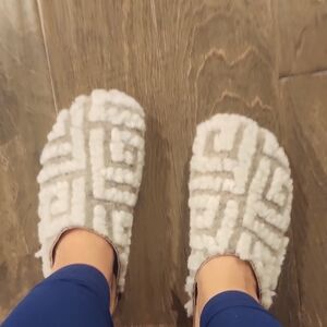 Seychelles White Fuzzy Slippers